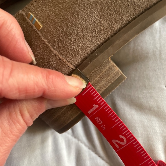 Brand new Tom’s booties - Picture 4 of 5